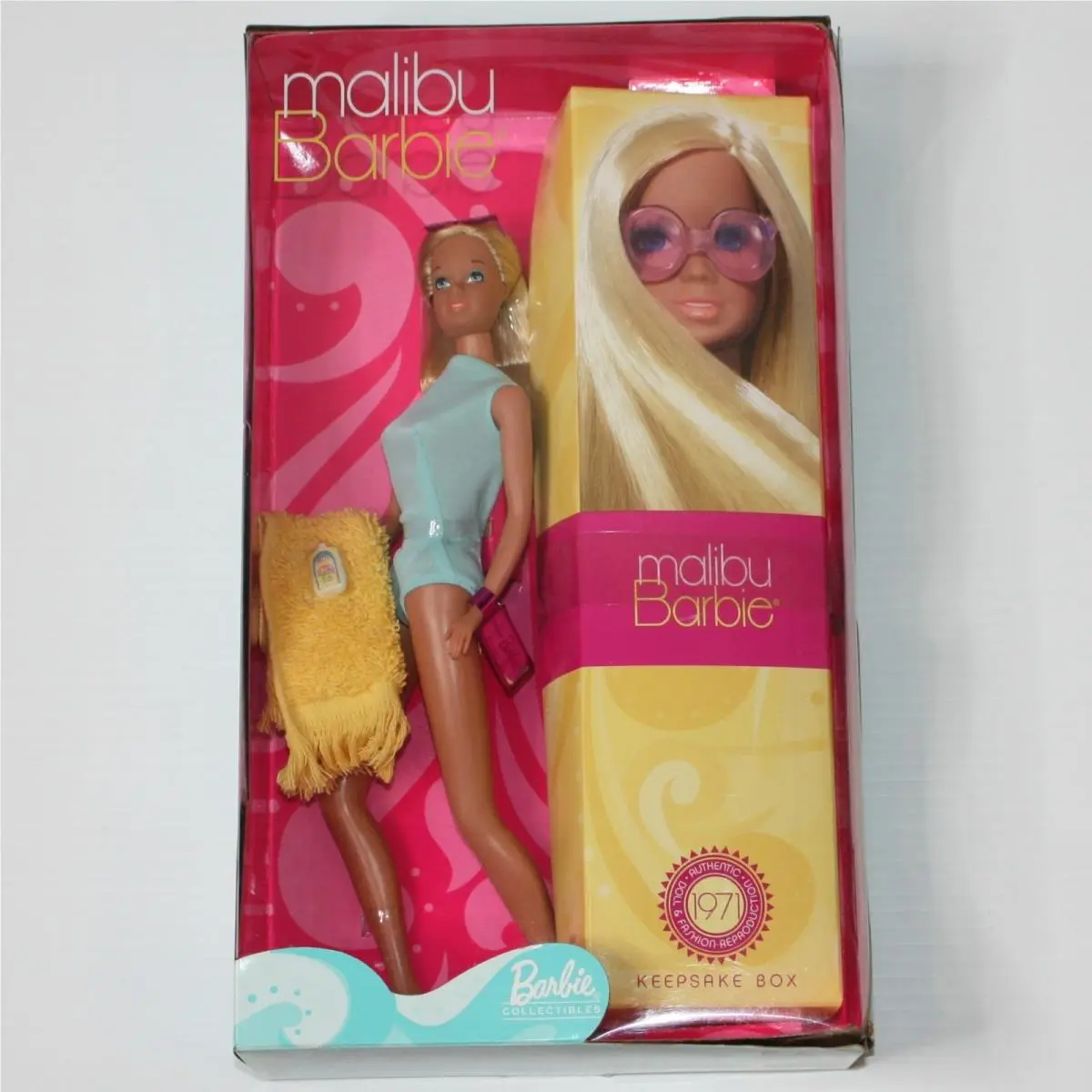 Malibu Barbie Collectible Playset and Doll in Keepsake Box 1971 Reproduction