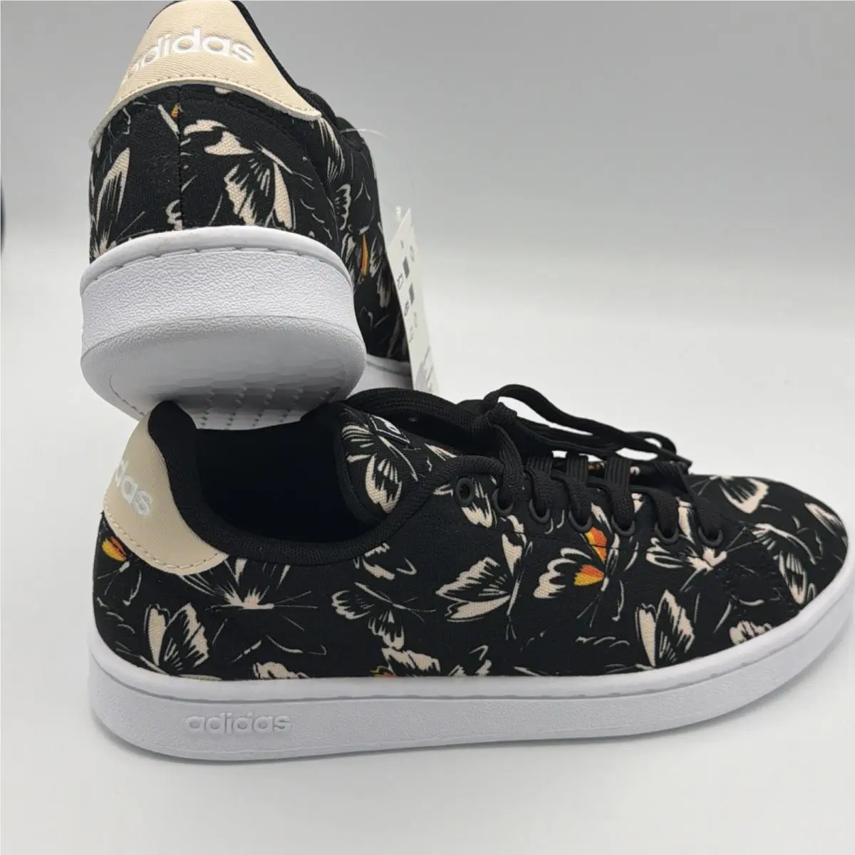 Adidas x Farm Rio Advantage Butterfly Sneakers EF0133 Size 7.5 w Box Womens