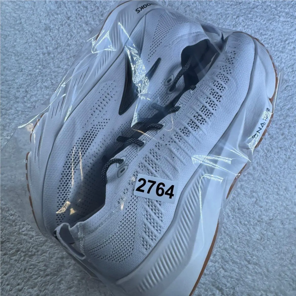 Brooks shoes - White 6