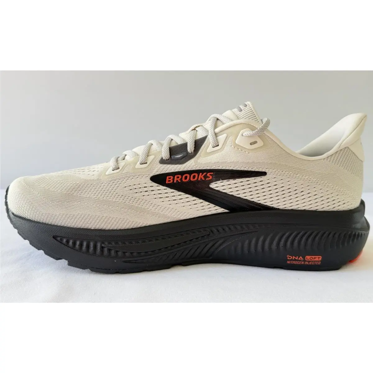 Brooks shoes - GHOST 18 - GHOST - coconut pearl tigerlily 3