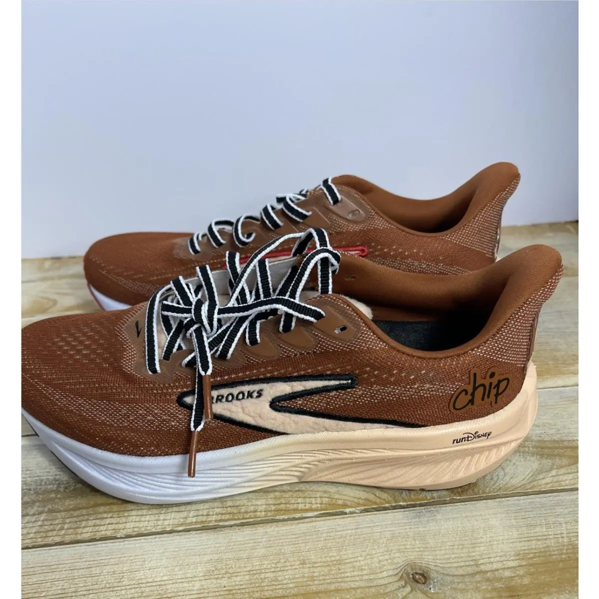 Brooks shoes - Chip N Dale - Chip Dale - Brown 2