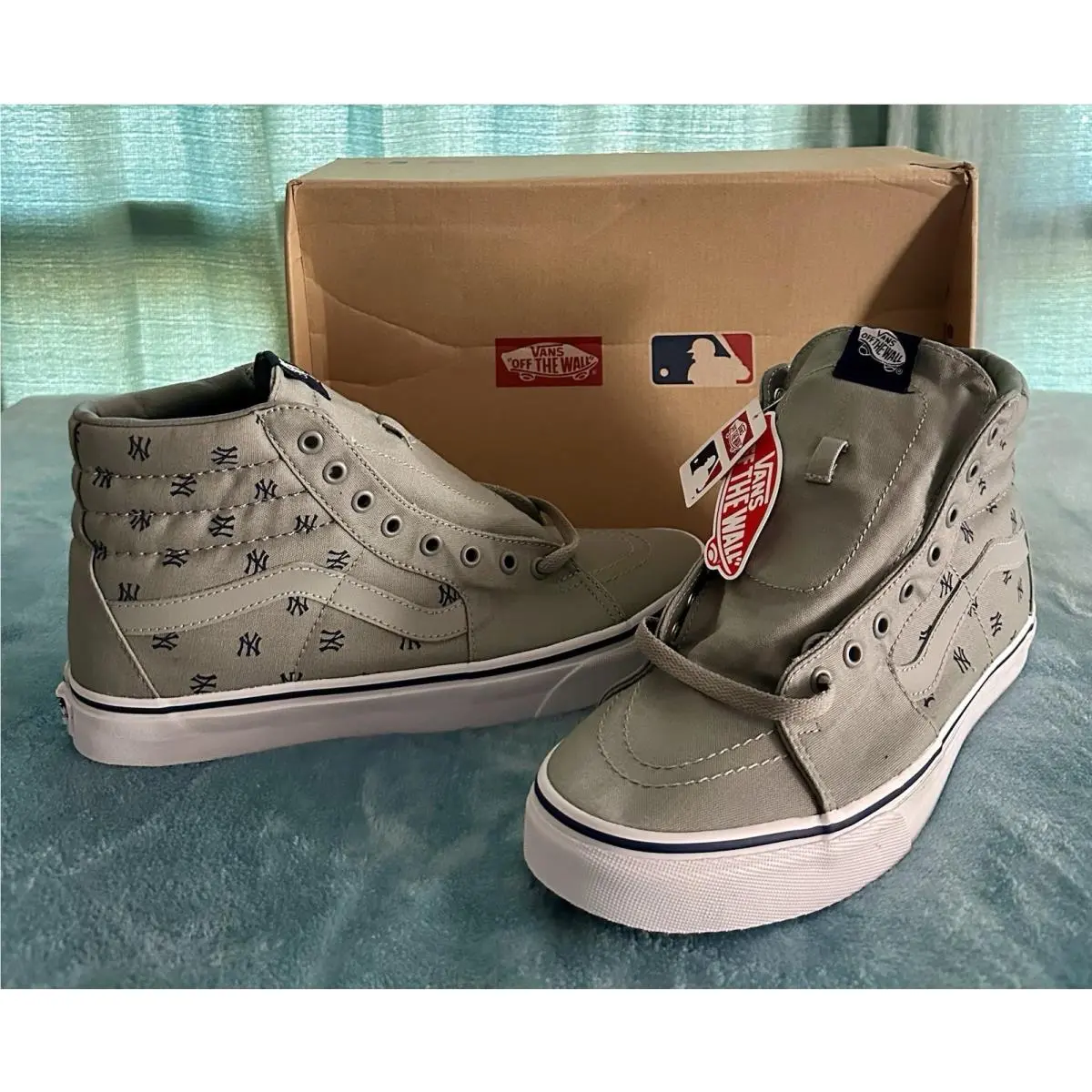 Sk8-Hi Mlb Yankees Men Size 11 Sneaker Ltd Collection Vhtf by Vans