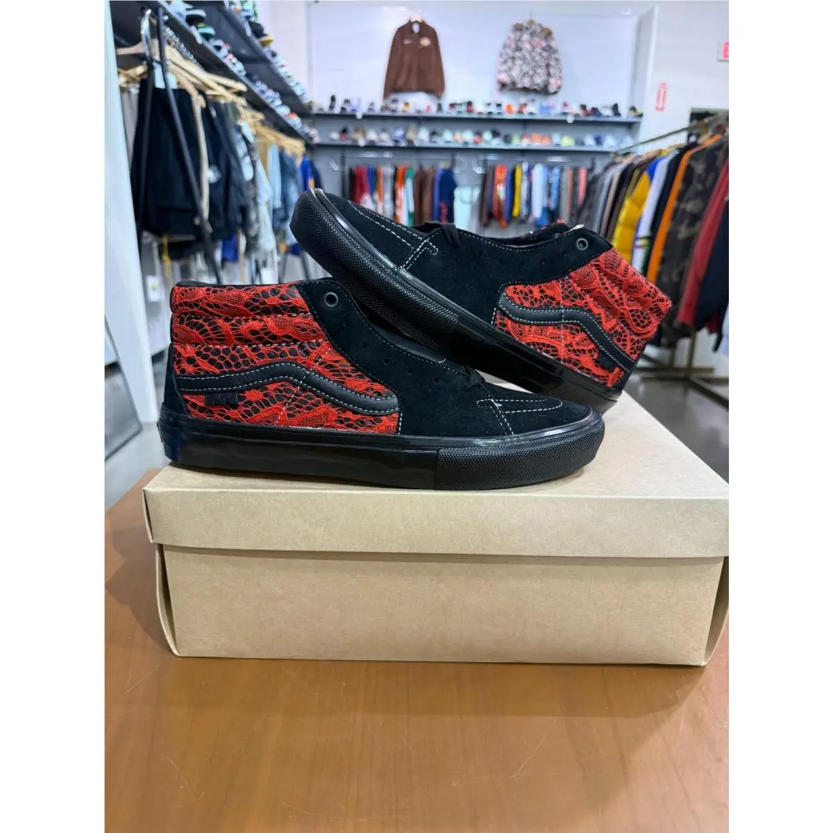 Sk8 Grosso Mid Premier Black Red Lace Size 11 by Vans