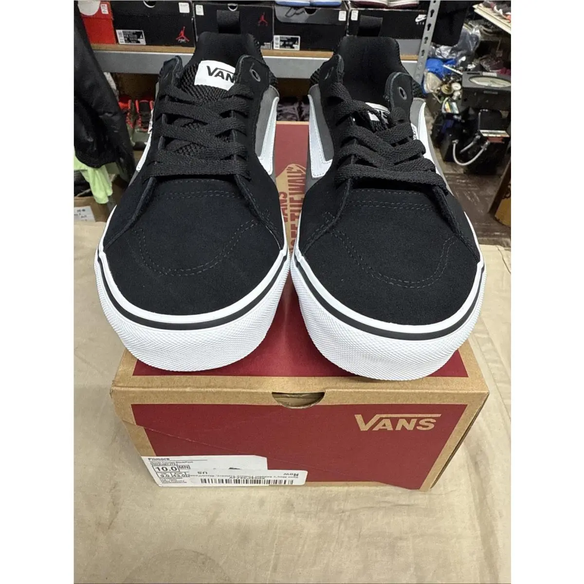 Men`s Filmore Shoe Low-top Black Sneakers Footwear vn0a3mtjt2j Size 10 by Vans