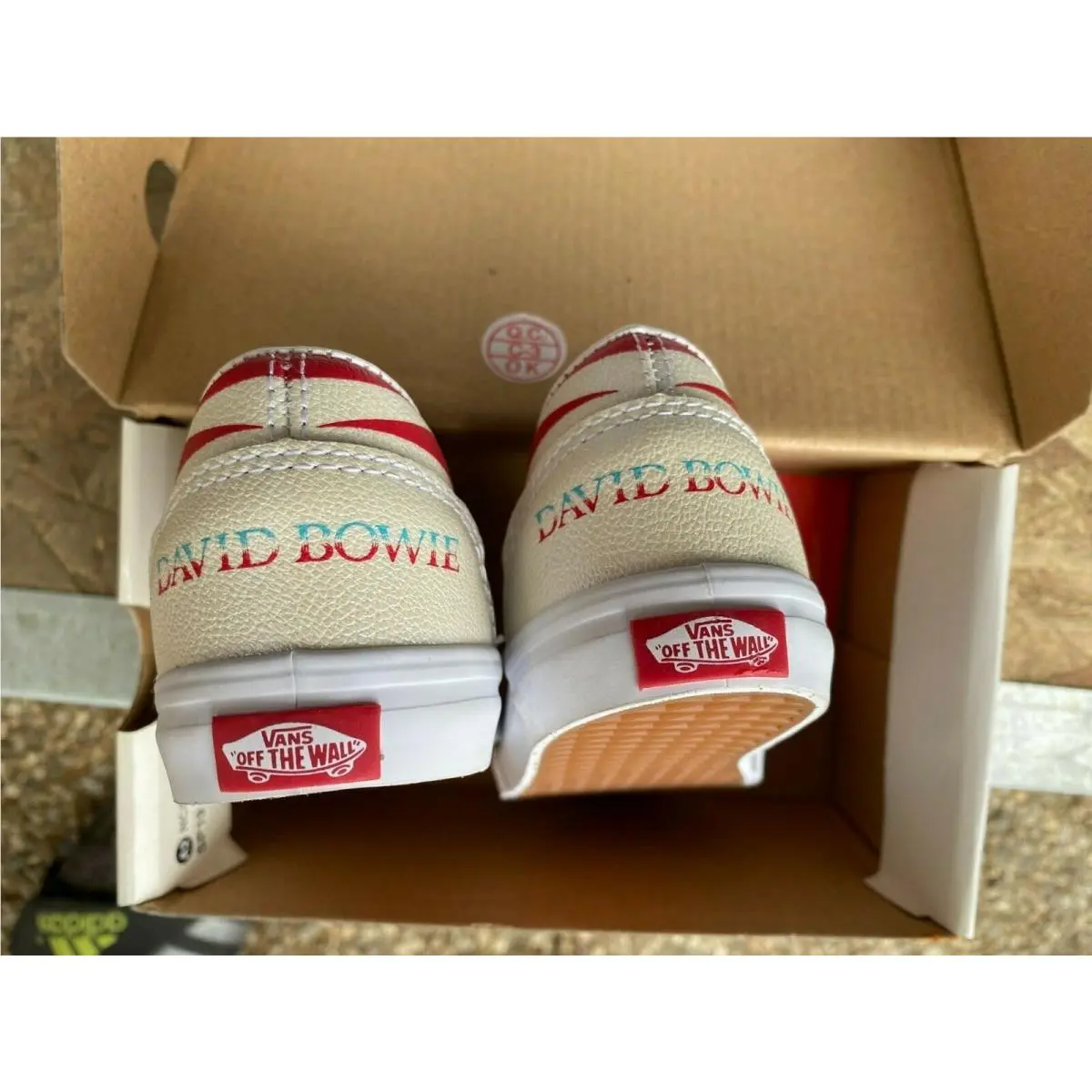 Vans shoes - Vans David Bowie Aladdin Sane - White 2