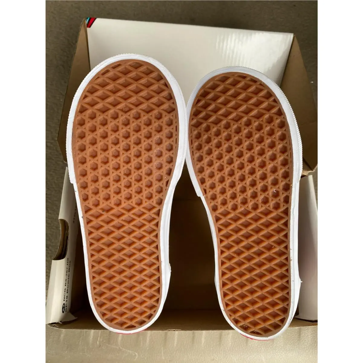 Vans shoes - Vans David Bowie Aladdin Sane - White 3