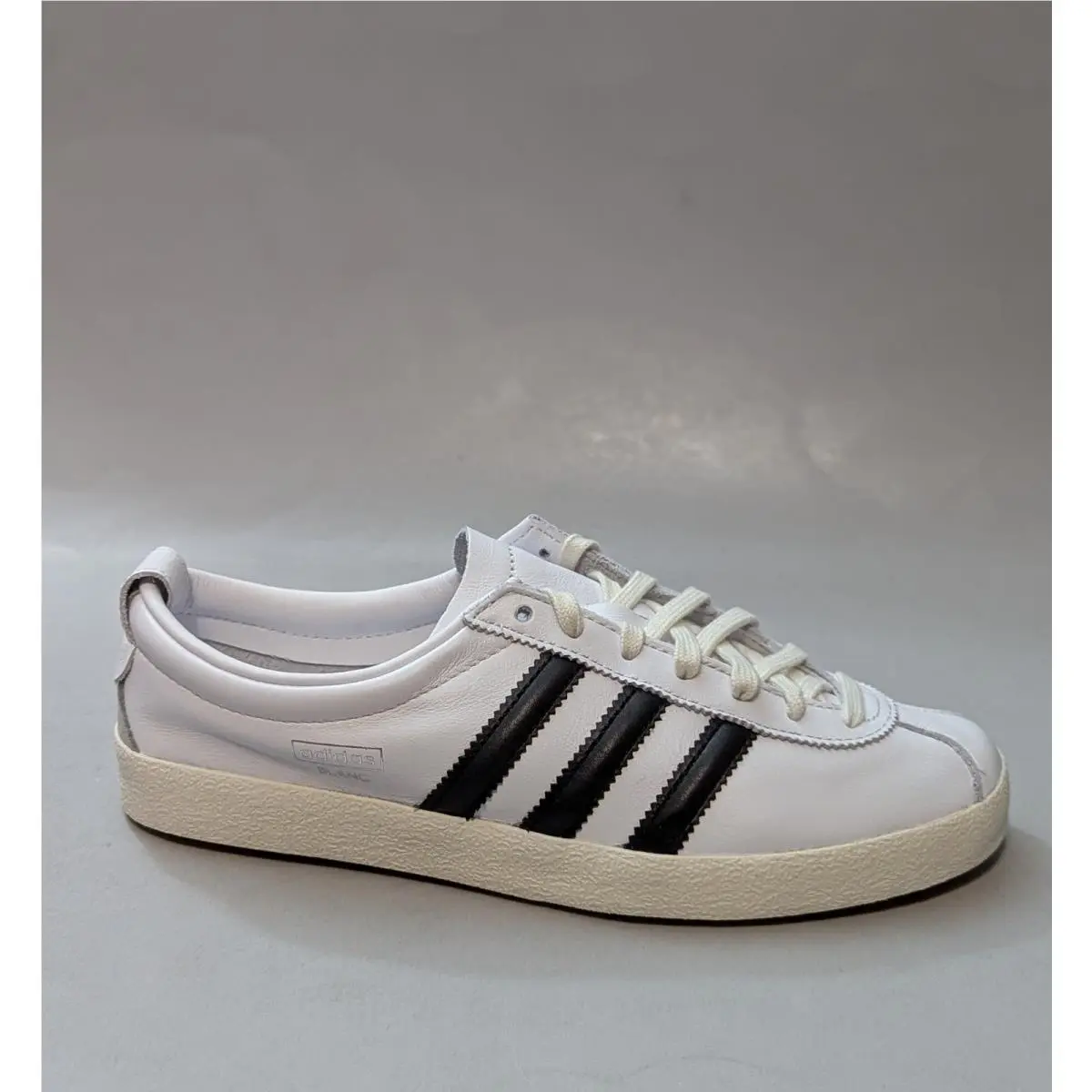 Adidas shoes - adidas Blanc - Blanc - JI2507 - White (UPC: 197615186073) 1