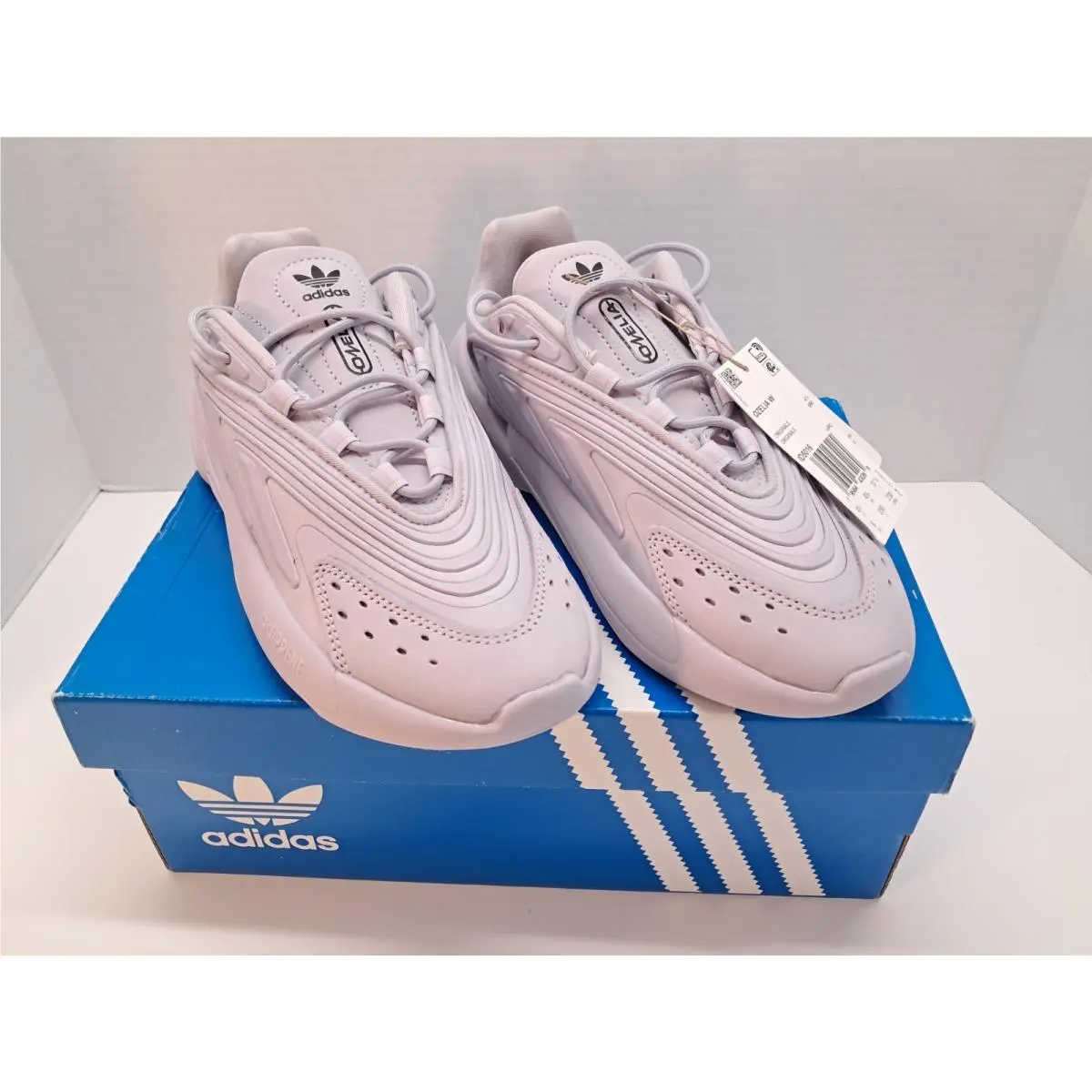 Originals Ozelia Women’s Gray Lace Up Athletic Sneakers US 6 ID5016 by Adidas