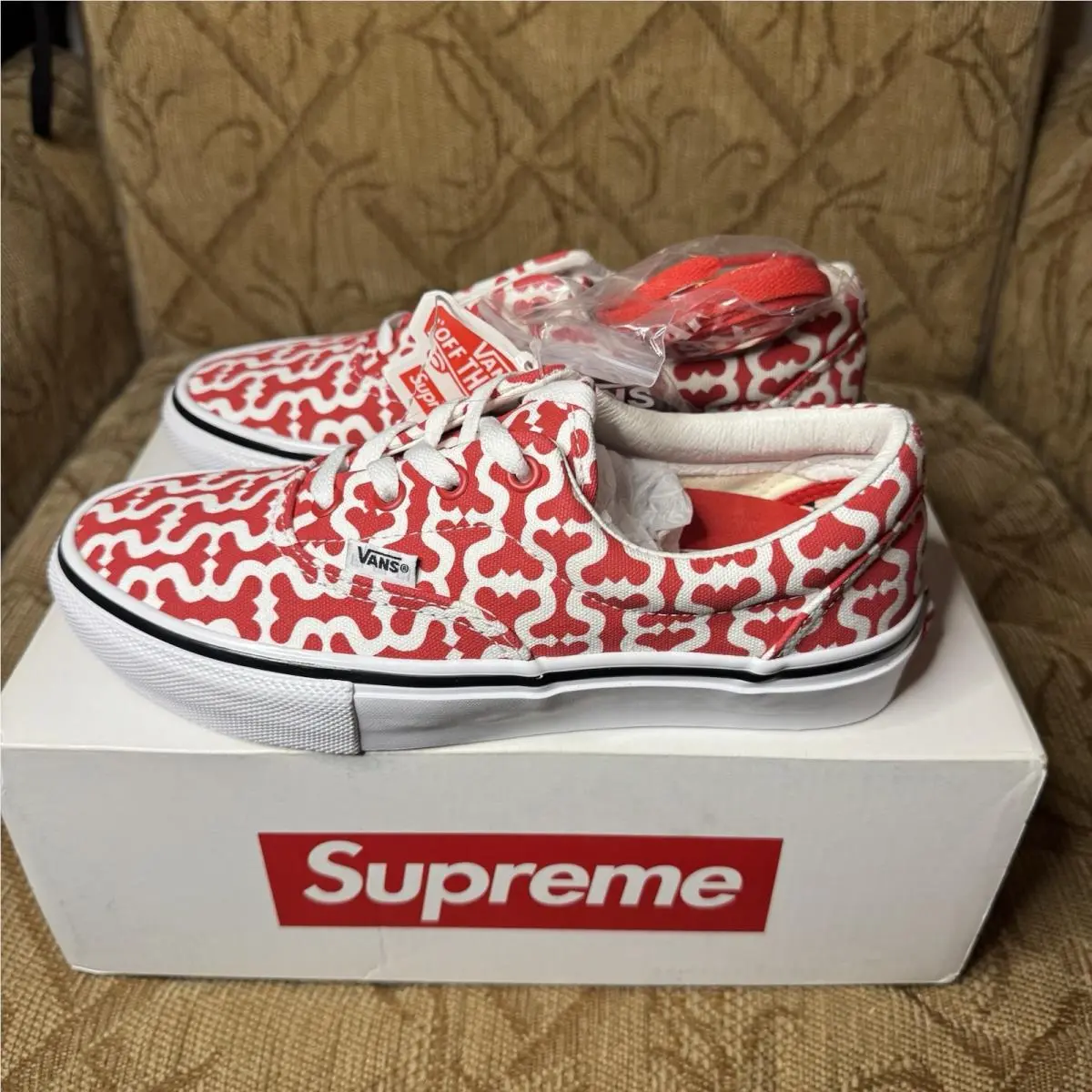 Skate Era Supreme Monogram S Logo Red Size 6M by Vans