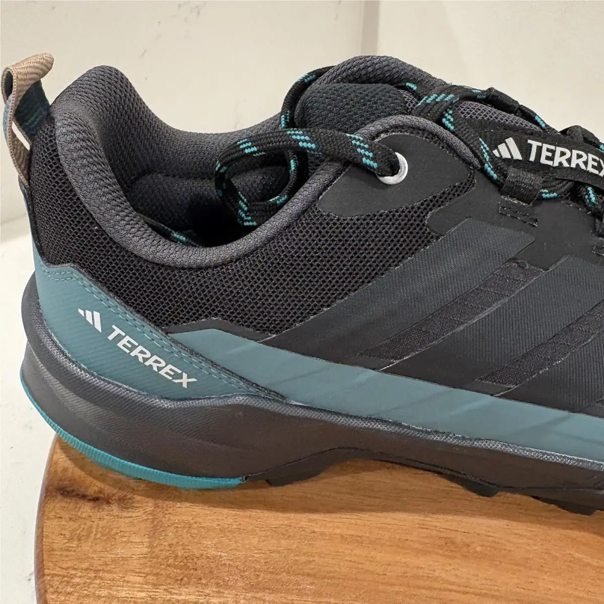 Adidas shoes - adidas TERREX Skychaser GTX - TERREX Skychaser GTX - JQ2209 - Black 8