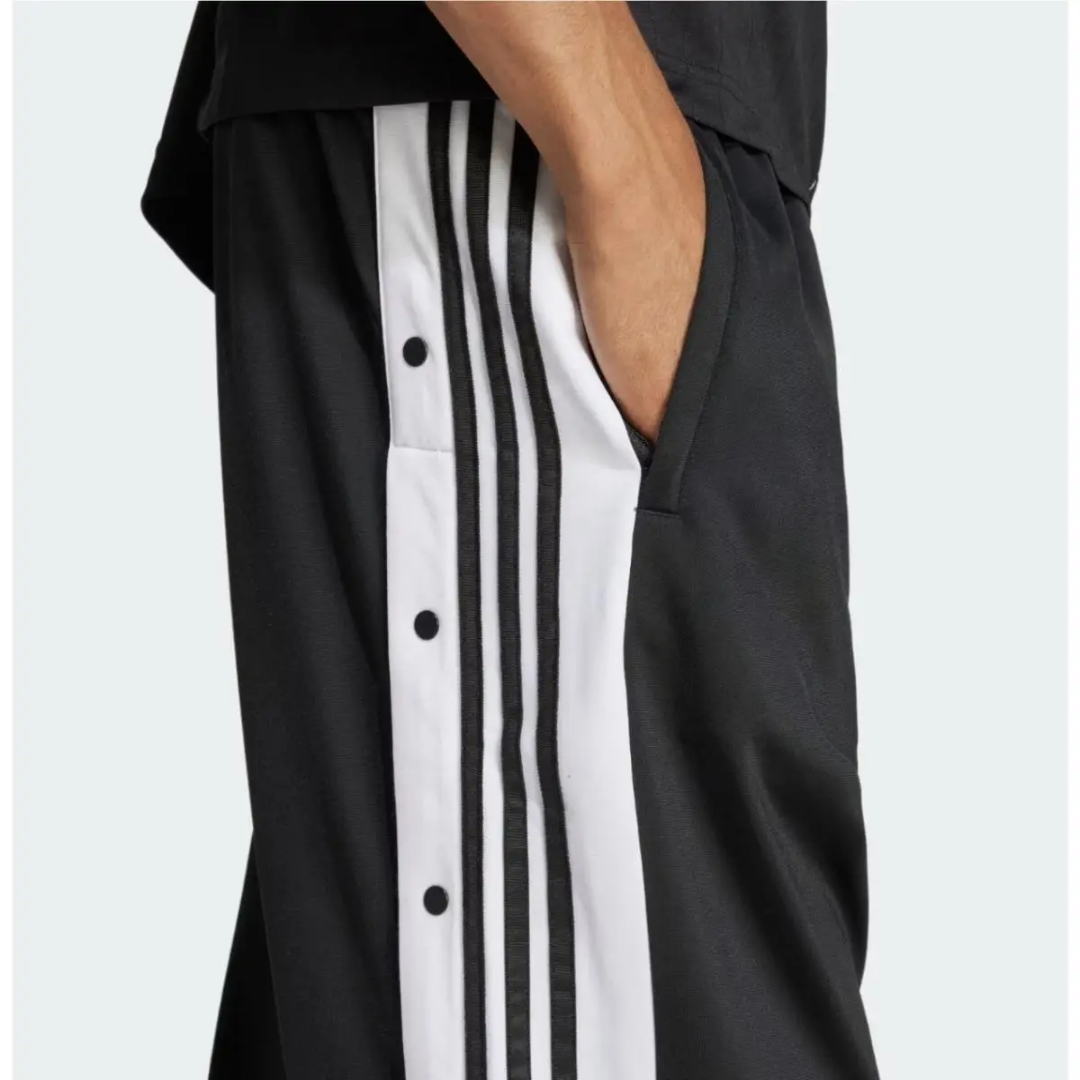 Adidas clothing - adidas Originals - Originals - JP3760 - Black 1