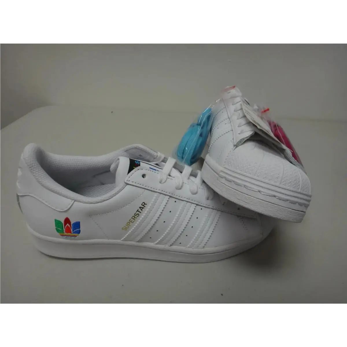 Adidas Superstar White Colorful Trefoil Low Top Sneakers Men 9 US FW3694