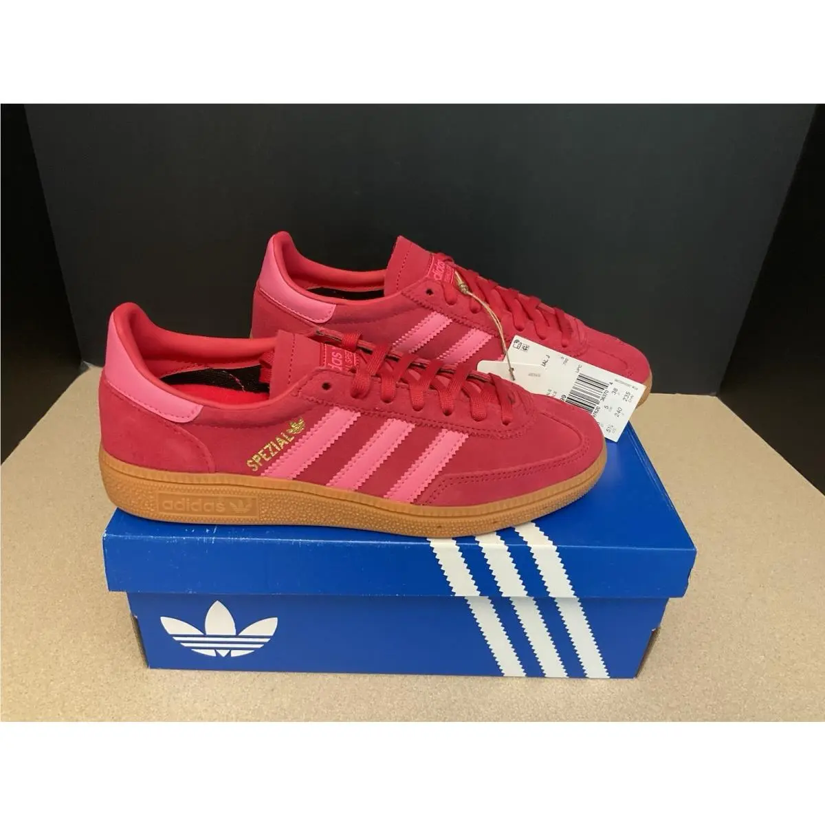 Womens  “handball Spezial’ Athletic Shoes. Youth’s 5.5Y. Women’s 6.5 by Adidas