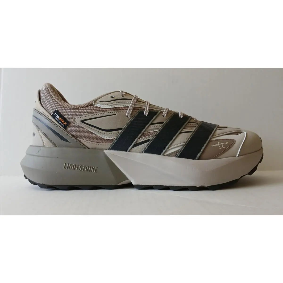 Adidas shoes - JP7774 - JP7774 - Beige/Black, Manufacturer: Blanch Cargo / Wonder Beige / Carbon (UPC: 197612292944) 0