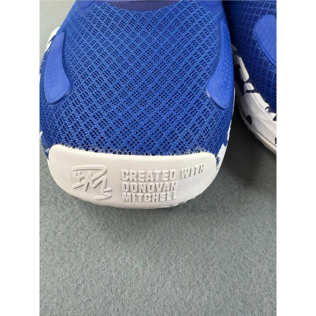 Adidas shoes - D.O.N. Issue 3 - Issue - Blue 4