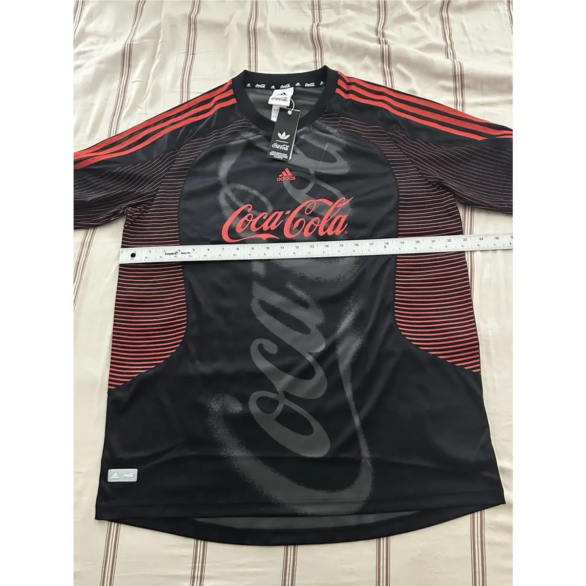 Adidas clothing - adidas Original x Coca-Cola Teamgeist 26 - KY2104 - Black / red (UPC: 0197617847576) 18