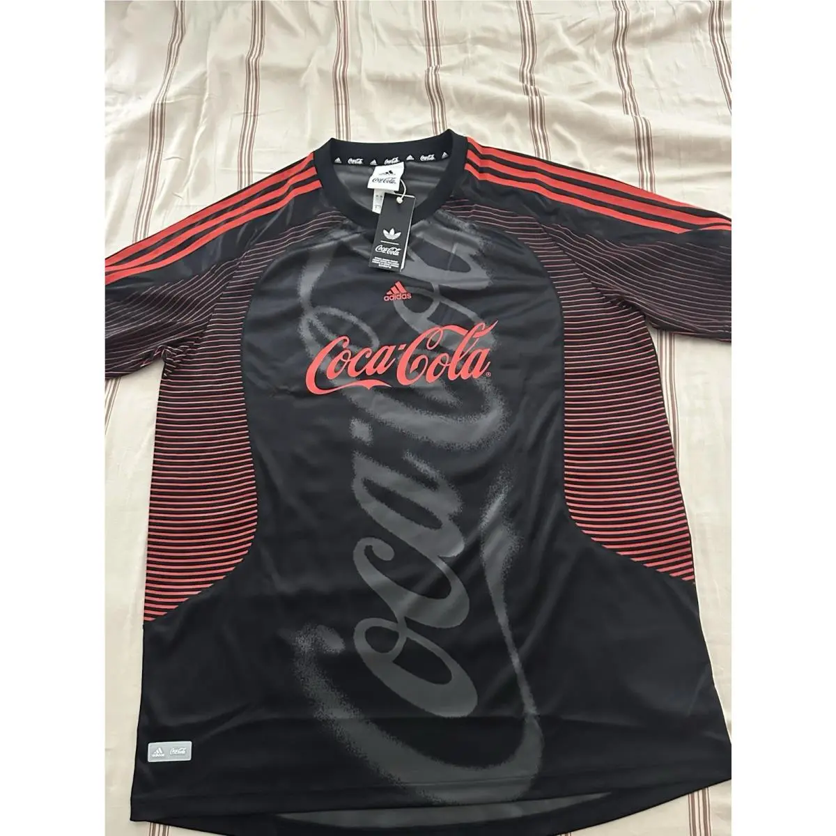 Adidas clothing - adidas Original x Coca-Cola Teamgeist 26 - KY2104 - Black / red (UPC: 0197617847576) 1