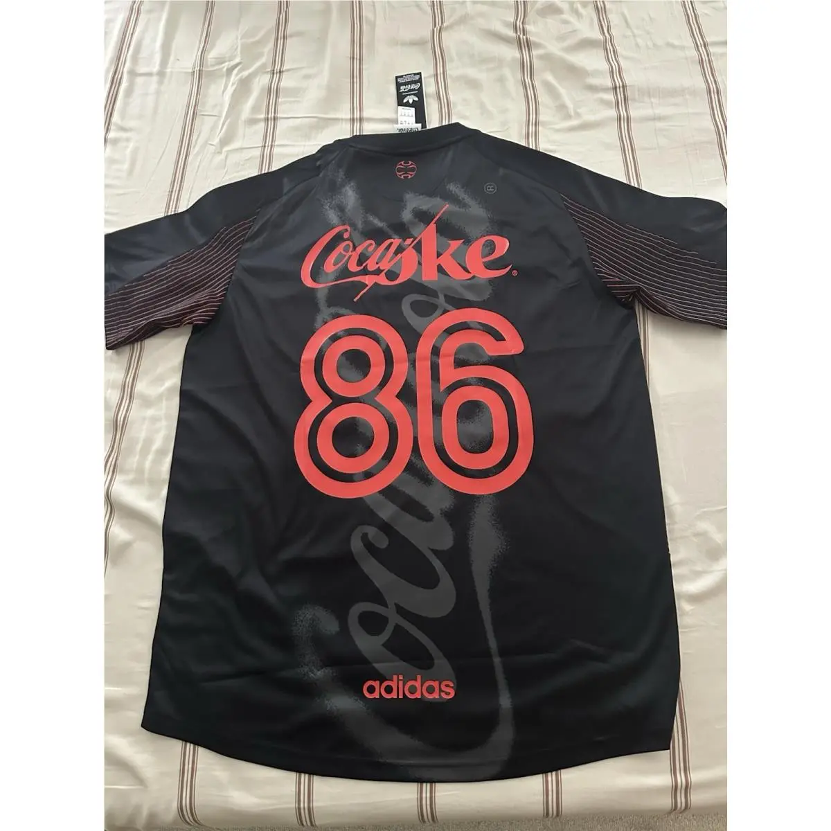 Adidas clothing - adidas Original x Coca-Cola Teamgeist 26 - KY2104 - Black / red (UPC: 0197617847576) 13