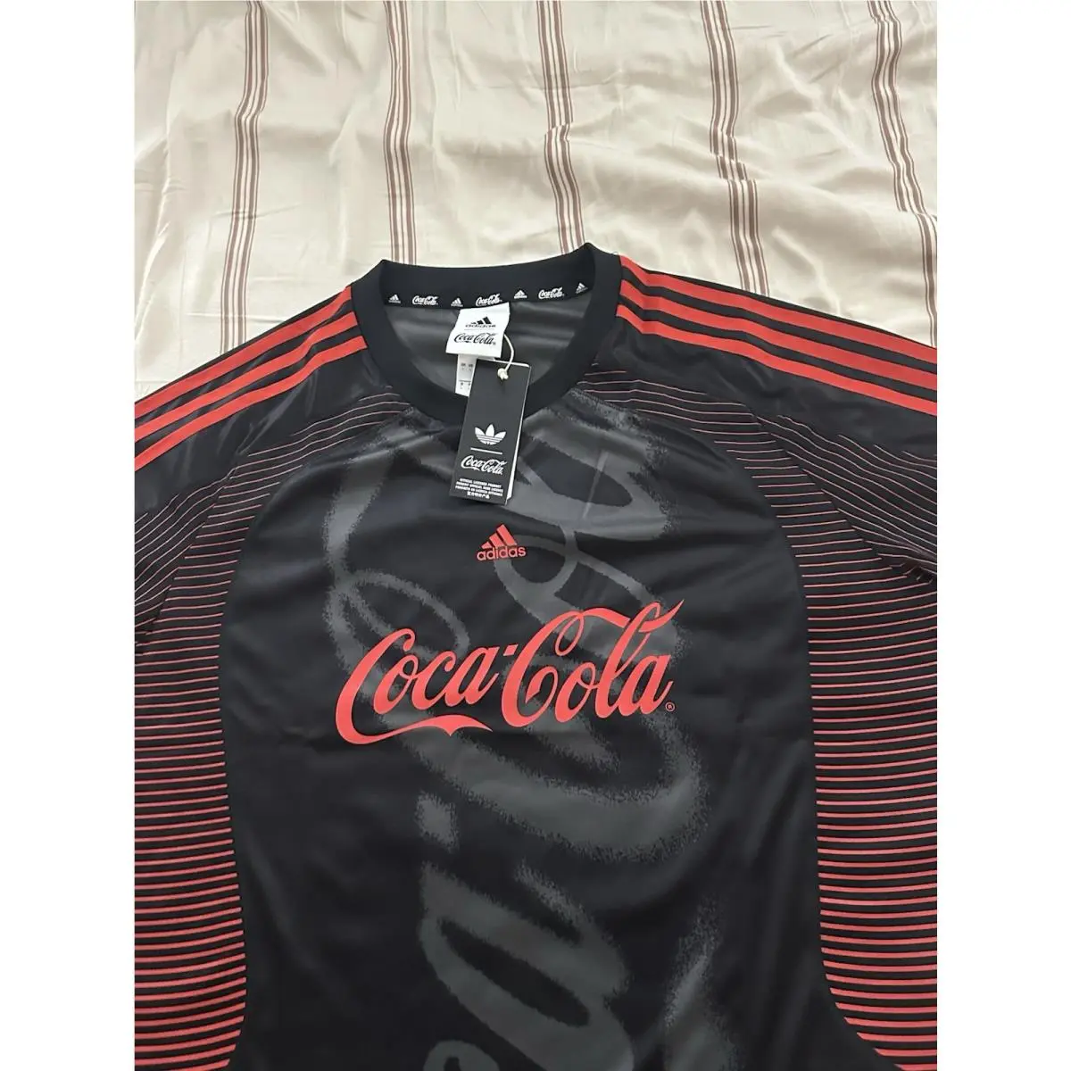 Adidas clothing - adidas Original x Coca-Cola Teamgeist 26 - KY2104 - Black / red (UPC: 0197617847576) 2