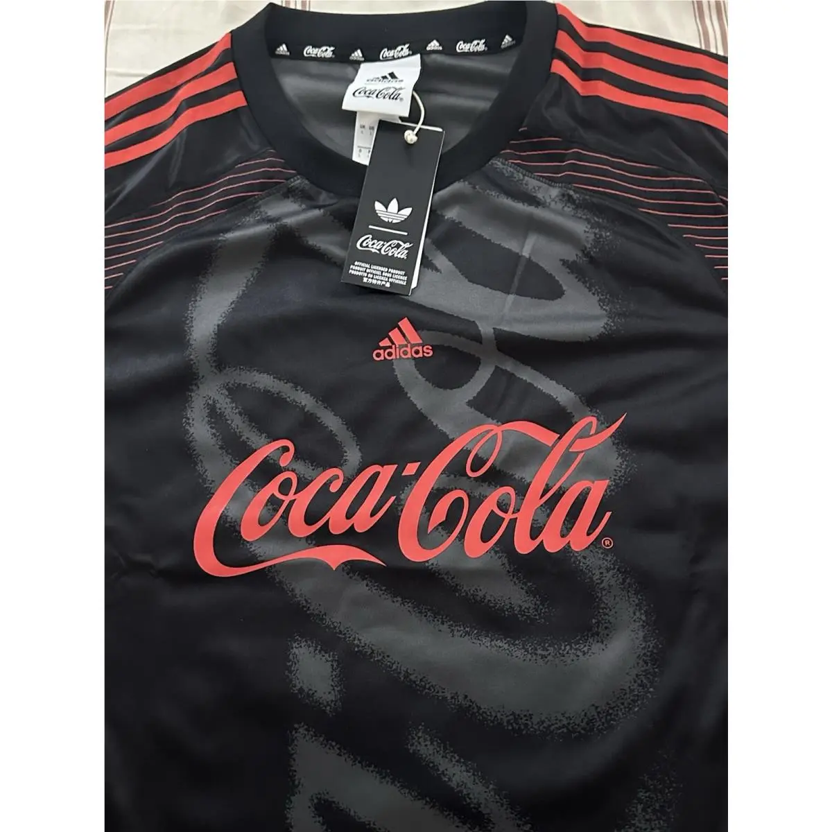 Adidas clothing - adidas Original x Coca-Cola Teamgeist 26 - KY2104 - Black / red (UPC: 0197617847576) 3