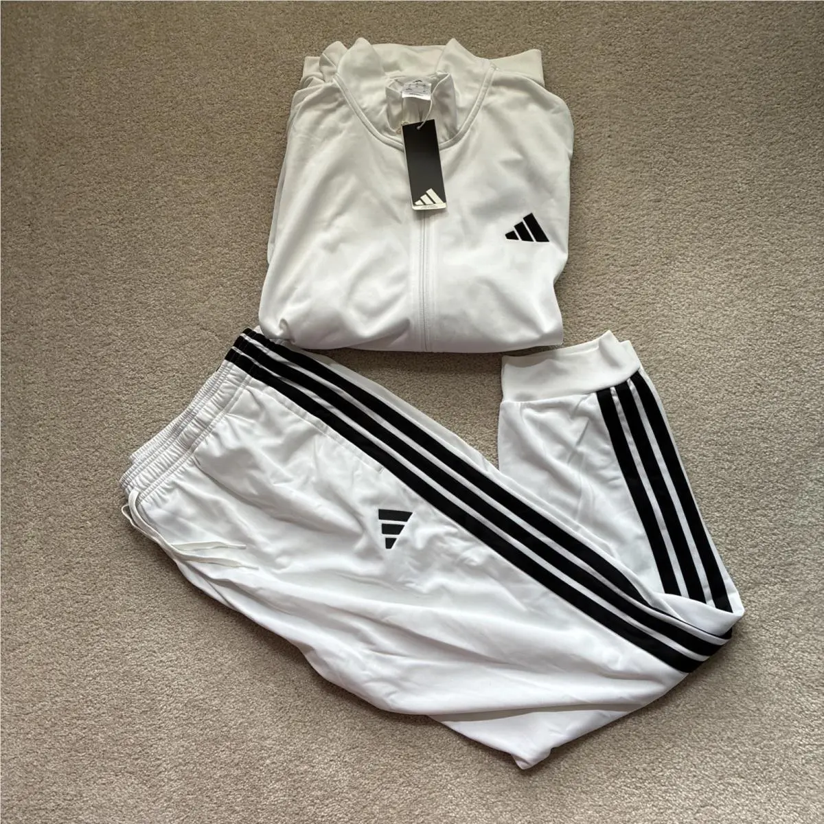 Men`s White Tracksuit Jacket Pant Large Full Suit by Adidas