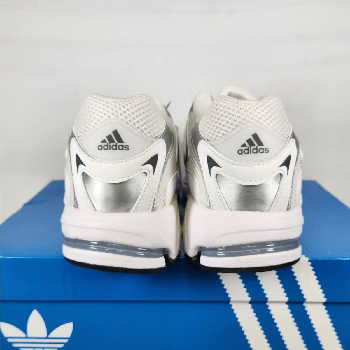Adidas shoes - adidas Response CL - Response - IE9867 - White 2