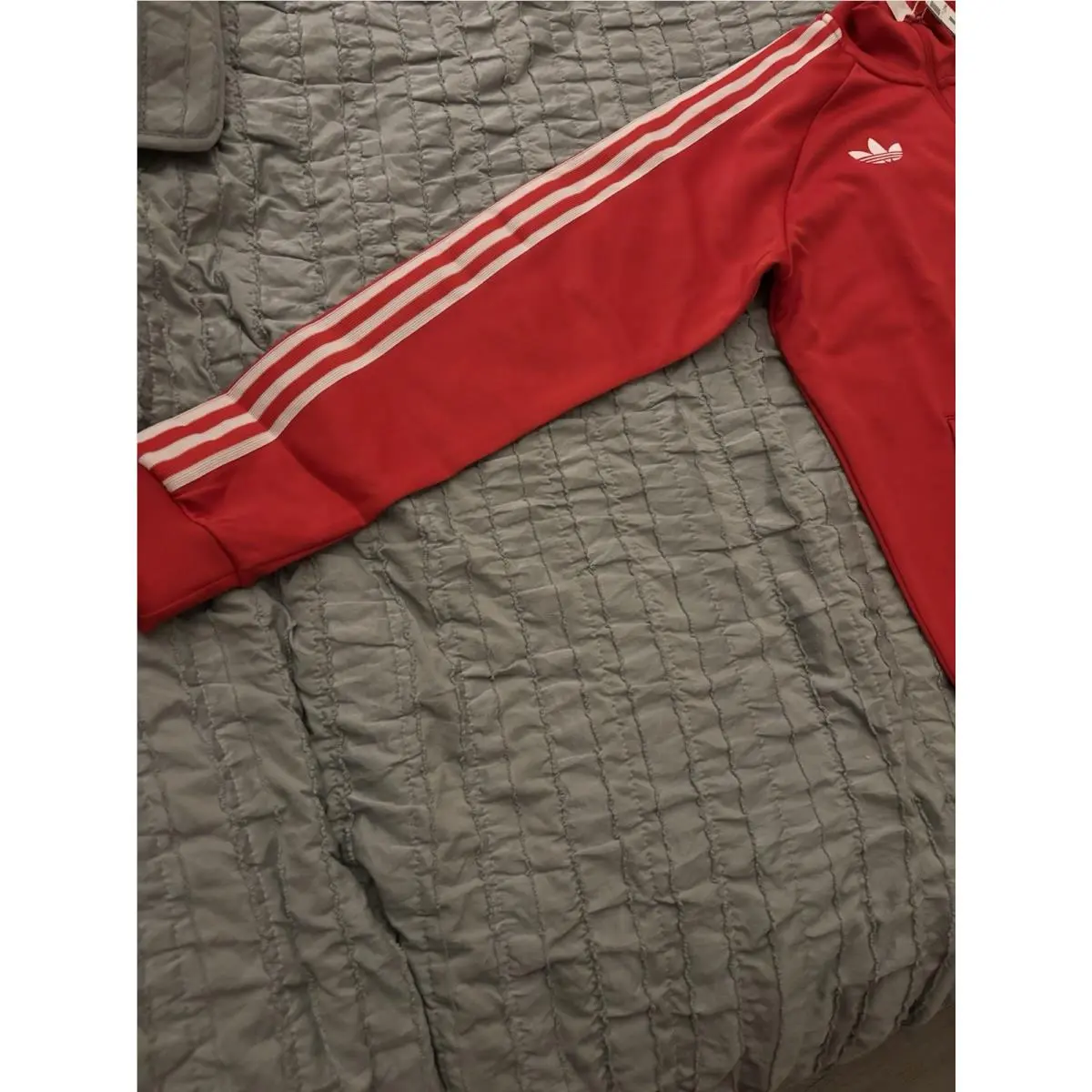 Adidas clothing - Adidas Liverpool FC Originals - Liverpool Originals - Red 1