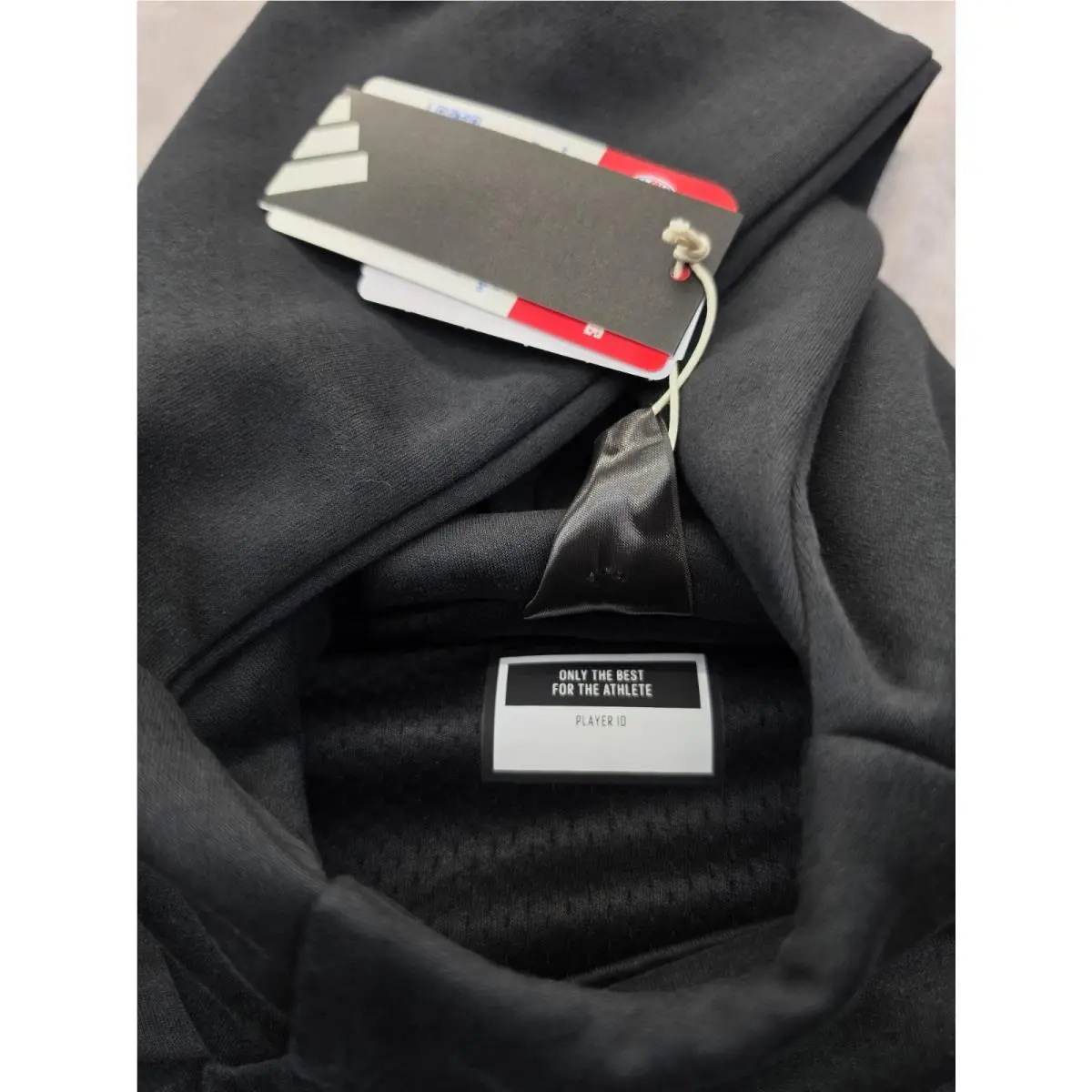 Adidas clothing - Black 5
