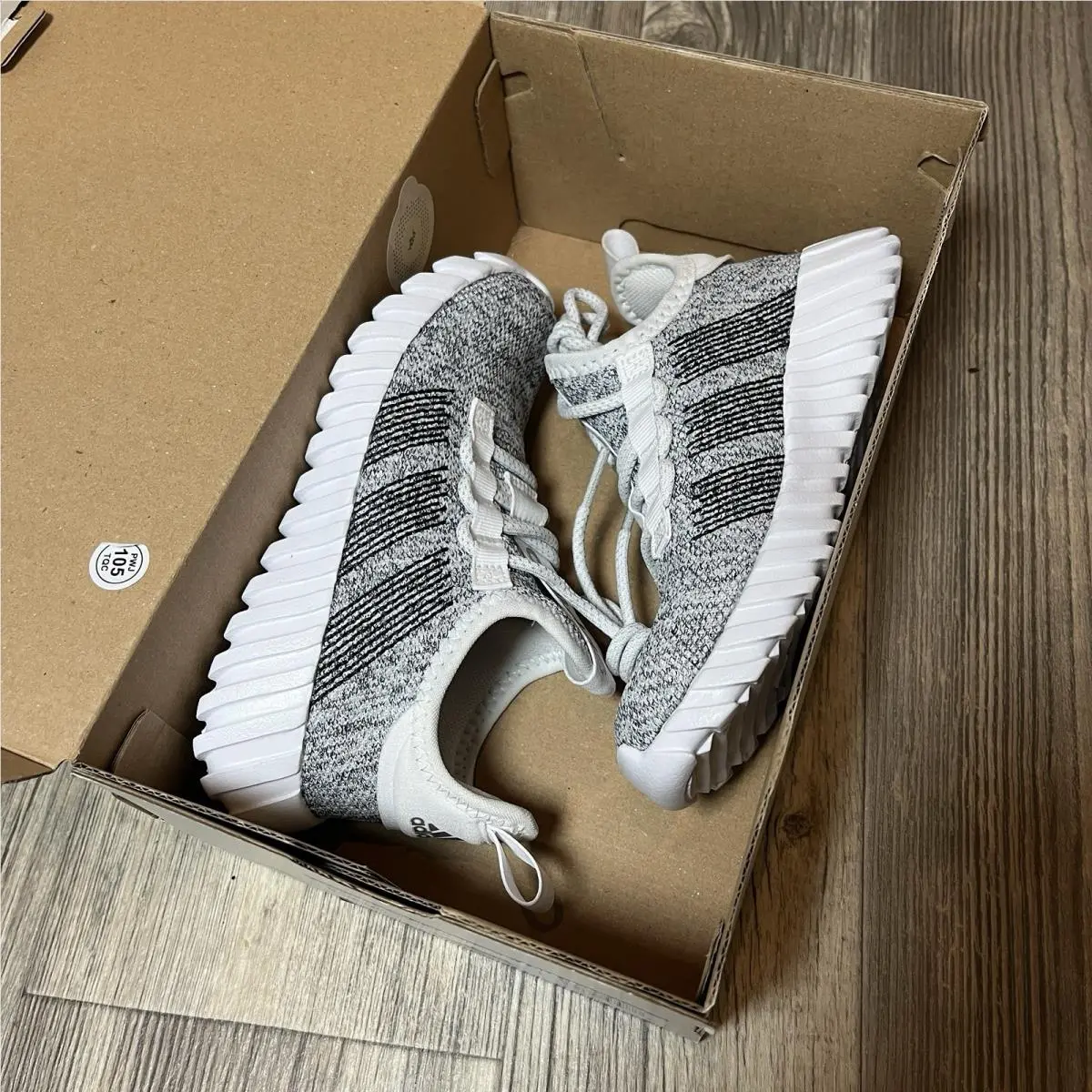 Adidas shoes - 196466474773 - 196466474773 - Gray (UPC: 0196466474773) 5