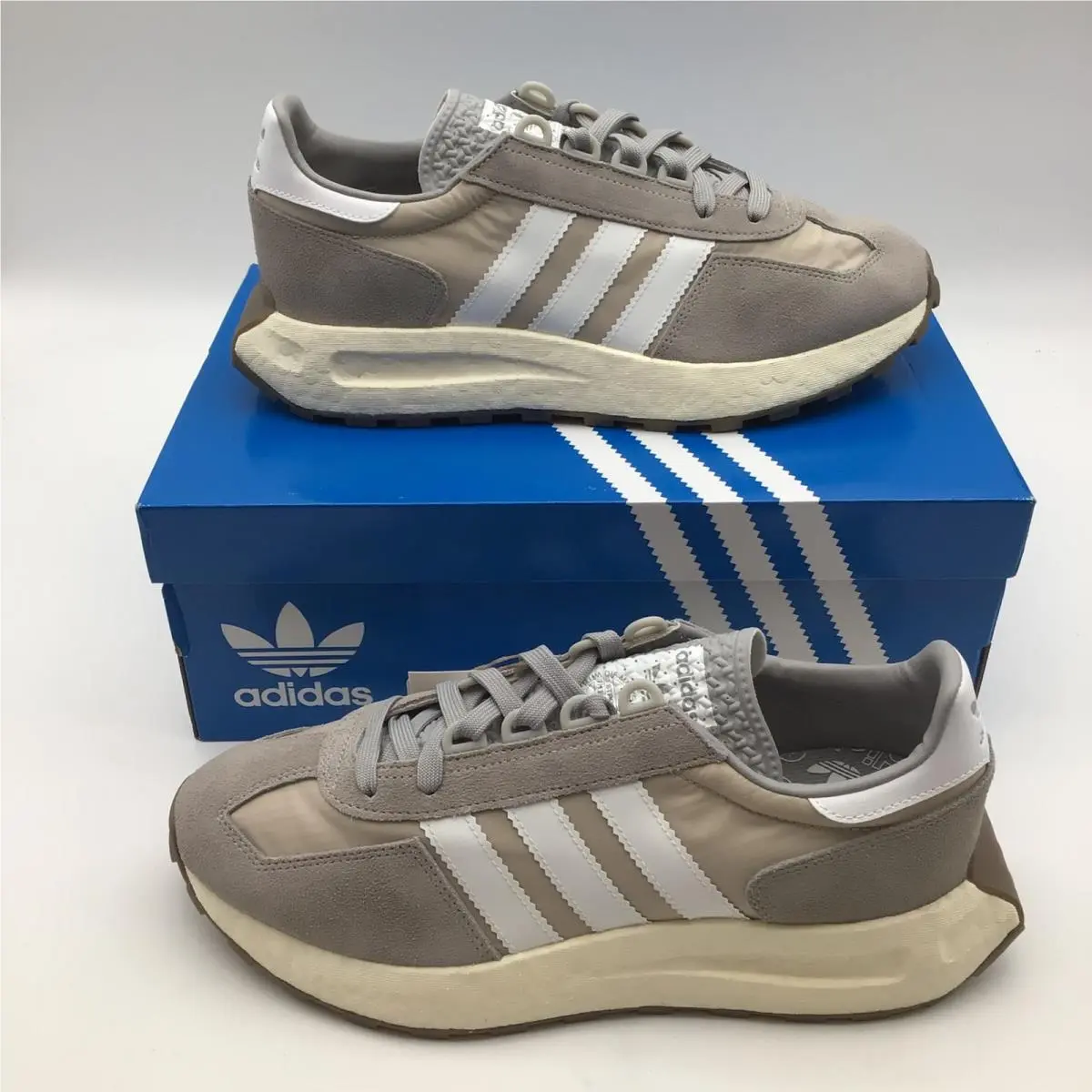 Retropy E5 Mens Casual Sneakers Shoes Grey White Q47101 Size 8.5 by Adidas