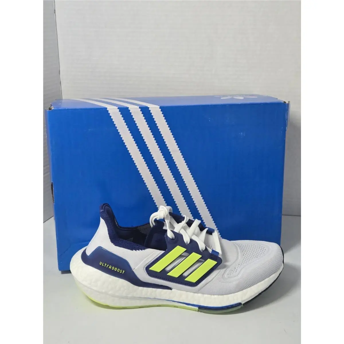 Adidas Men`s Ultraboost 22 Running Size 7.5 White Solar Yellow Blue GZ7211