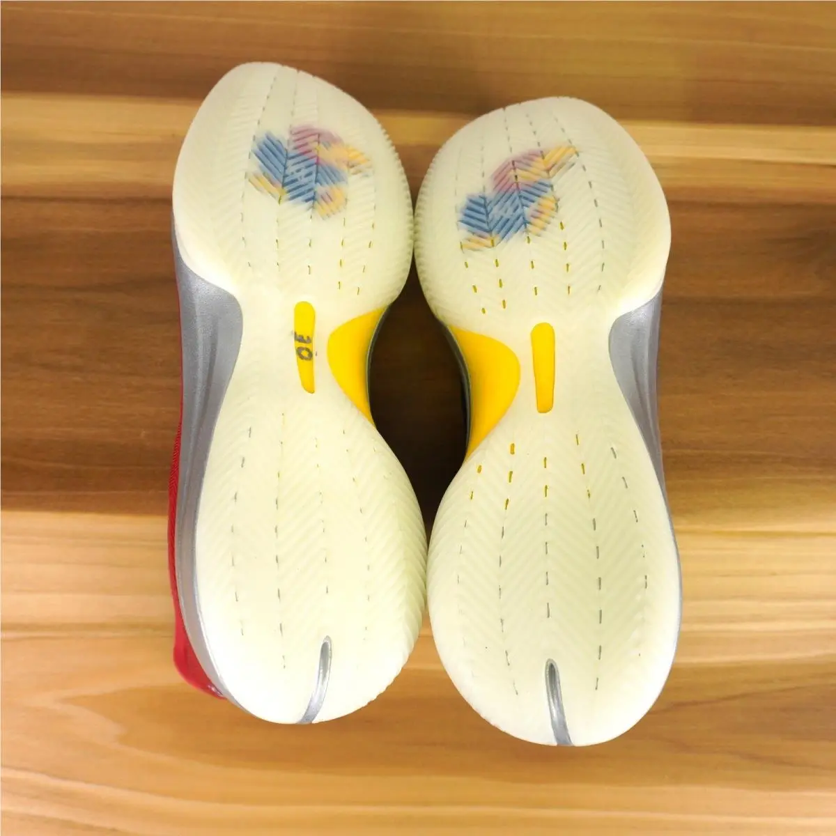Adidas shoes - HQ0233 - HQ0233 - Multicolor 4