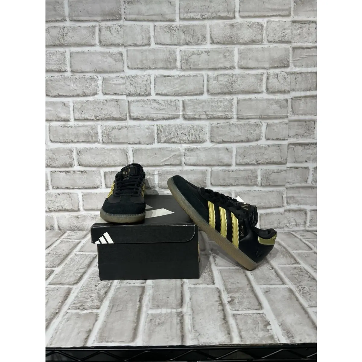 Adidas Boys Samba Messi J Sneakers Leather Black Gold Gum Size 4.5 JR6349