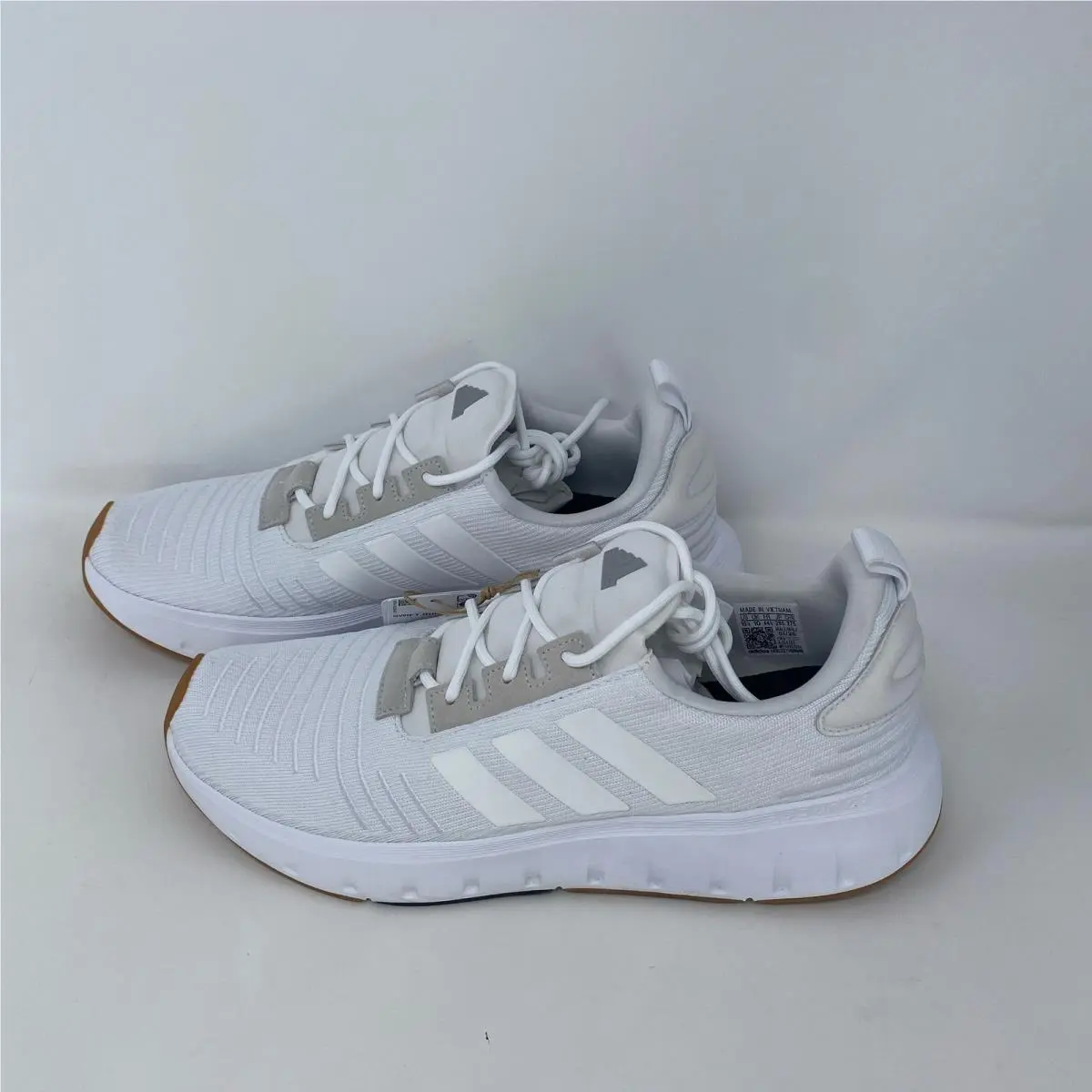 Swift Run 23 IG4703 Men’s 10.5 Cloud White/core Black by Adidas