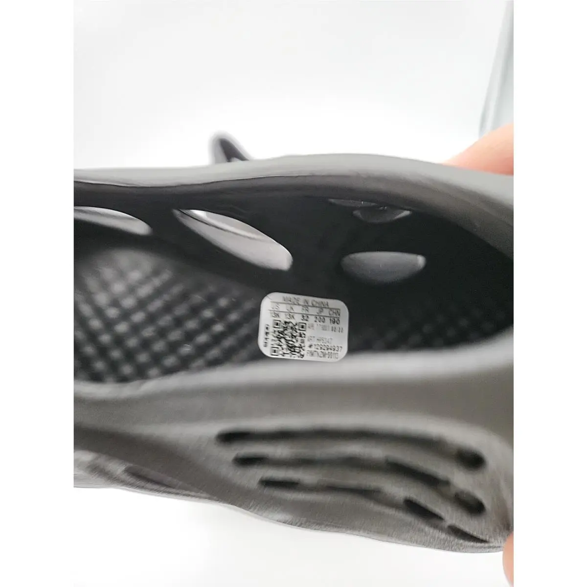 Adidas shoes - adidas Yeezy Foam RNNR - Yeezy Foam RNNR - HP5347 - Black (UPC: 195743624009) 4