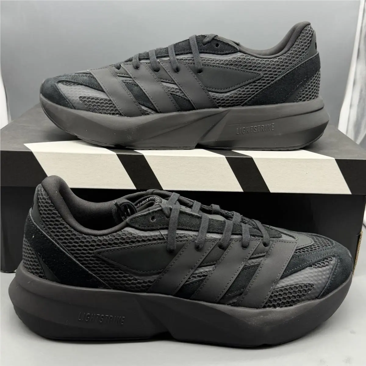 Lightblaze Mens 10.5 Running Shoes Gym Training Sneakers Triple Black by Adidas