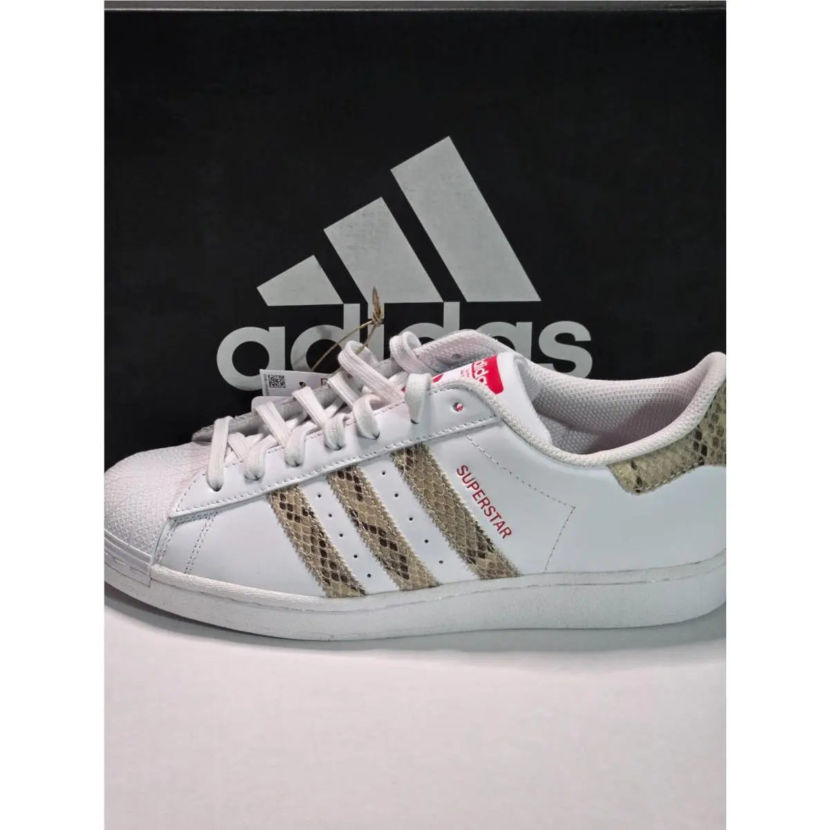 Adidas Superstar Women`s Sneakers Size 9.5 White Snake Print HQ1918