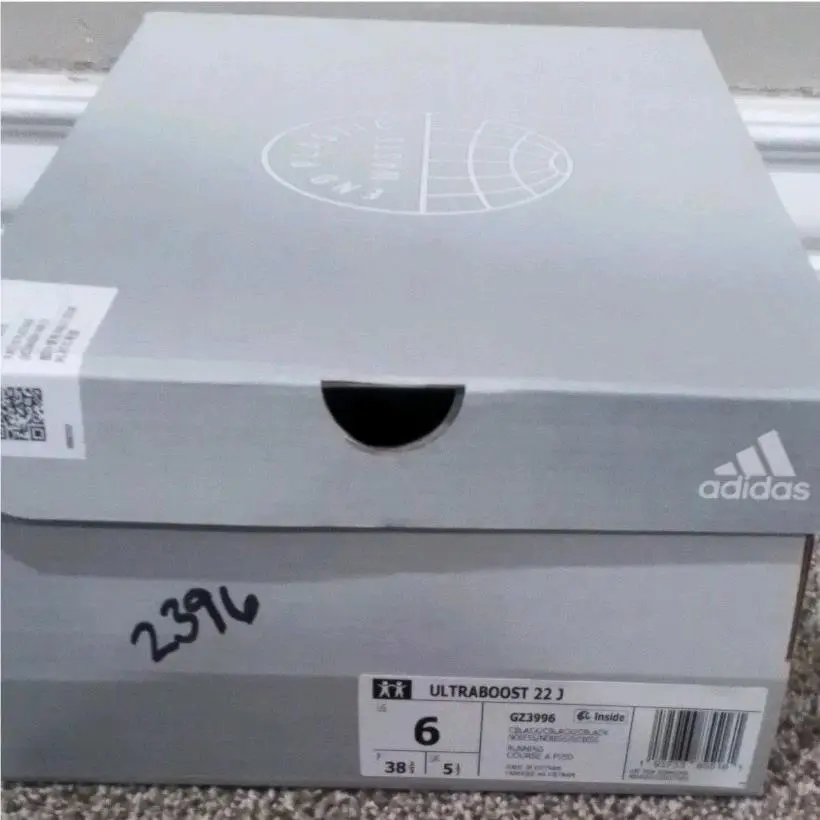 Adidas shoes - Adidas	Ultraboost 22 J - Black 6