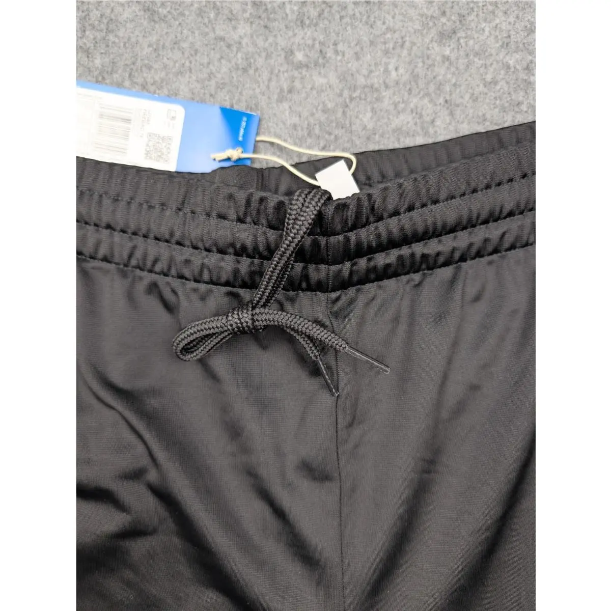 Adidas clothing - Black 3