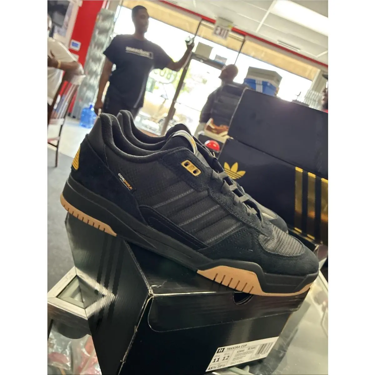 Men’s  Tekkira Cup - Black/gum KJ5054 by Adidas
