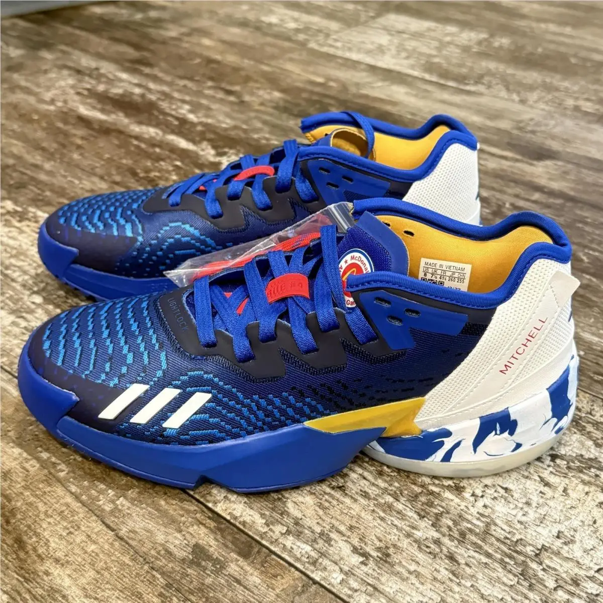 Adidas shoes - adidas D.O.N. Issue #4 - Issue - Blue 10