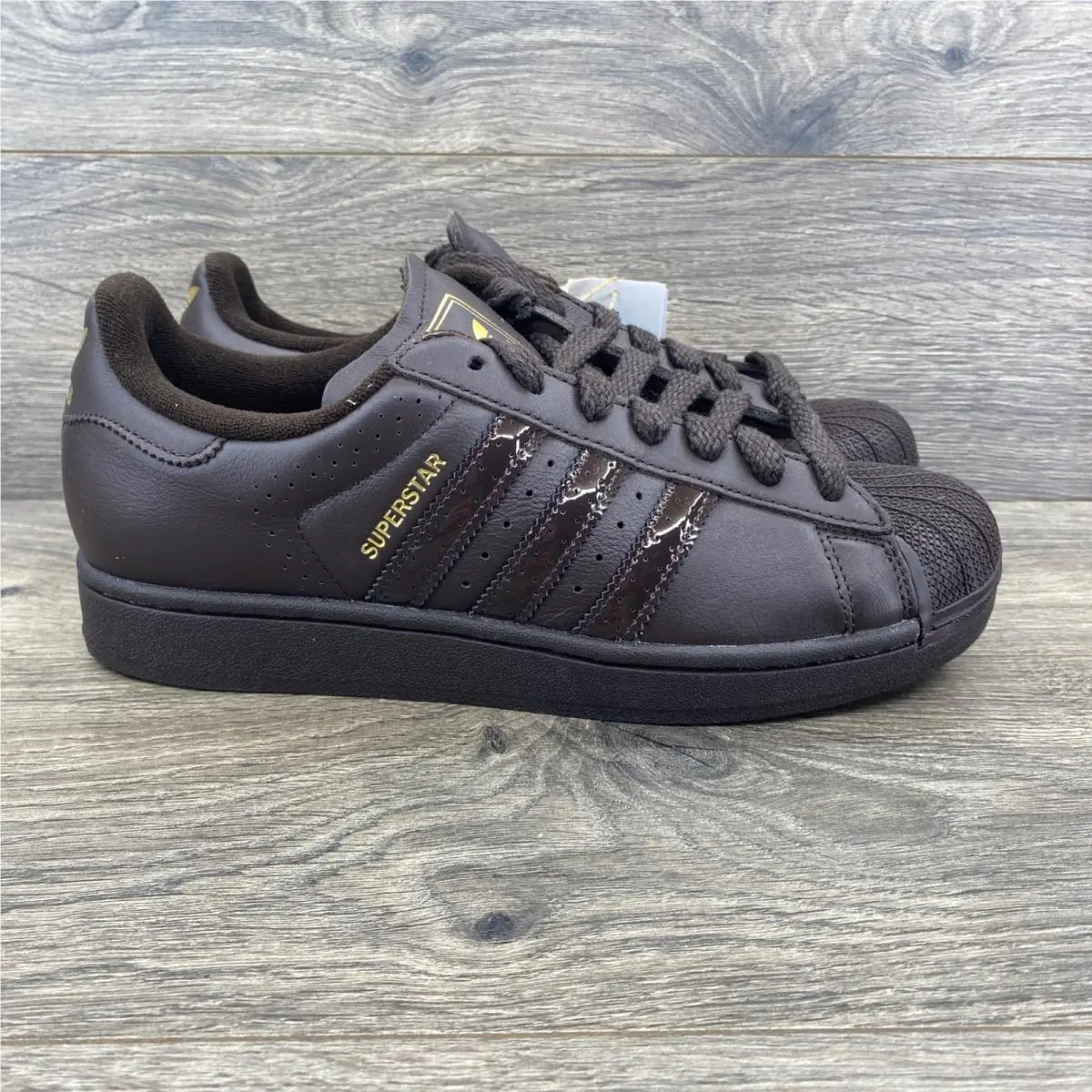 Adidas Superstar Sneakers Mens 9 Brown Leather Gold KH9180 Shell Toe Low Top