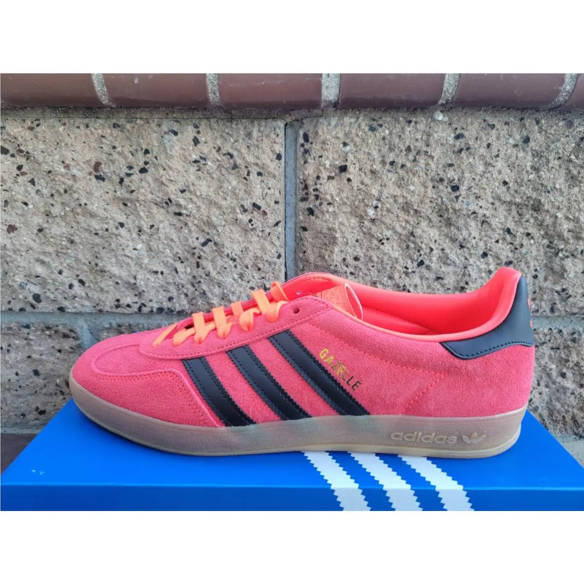 Gazelle Indoor Shoes Men`s Size 11 Lucid Red Black Gold Metallic JR6304 by Adidas