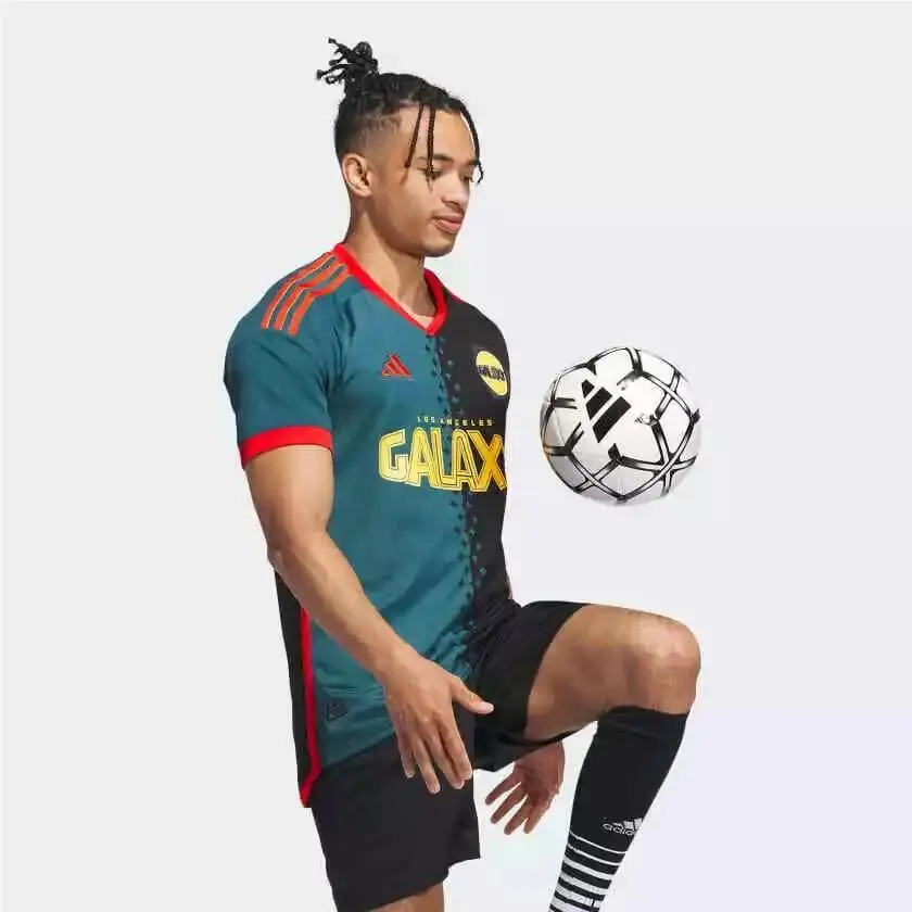 Adidas clothing - Multicolor 13