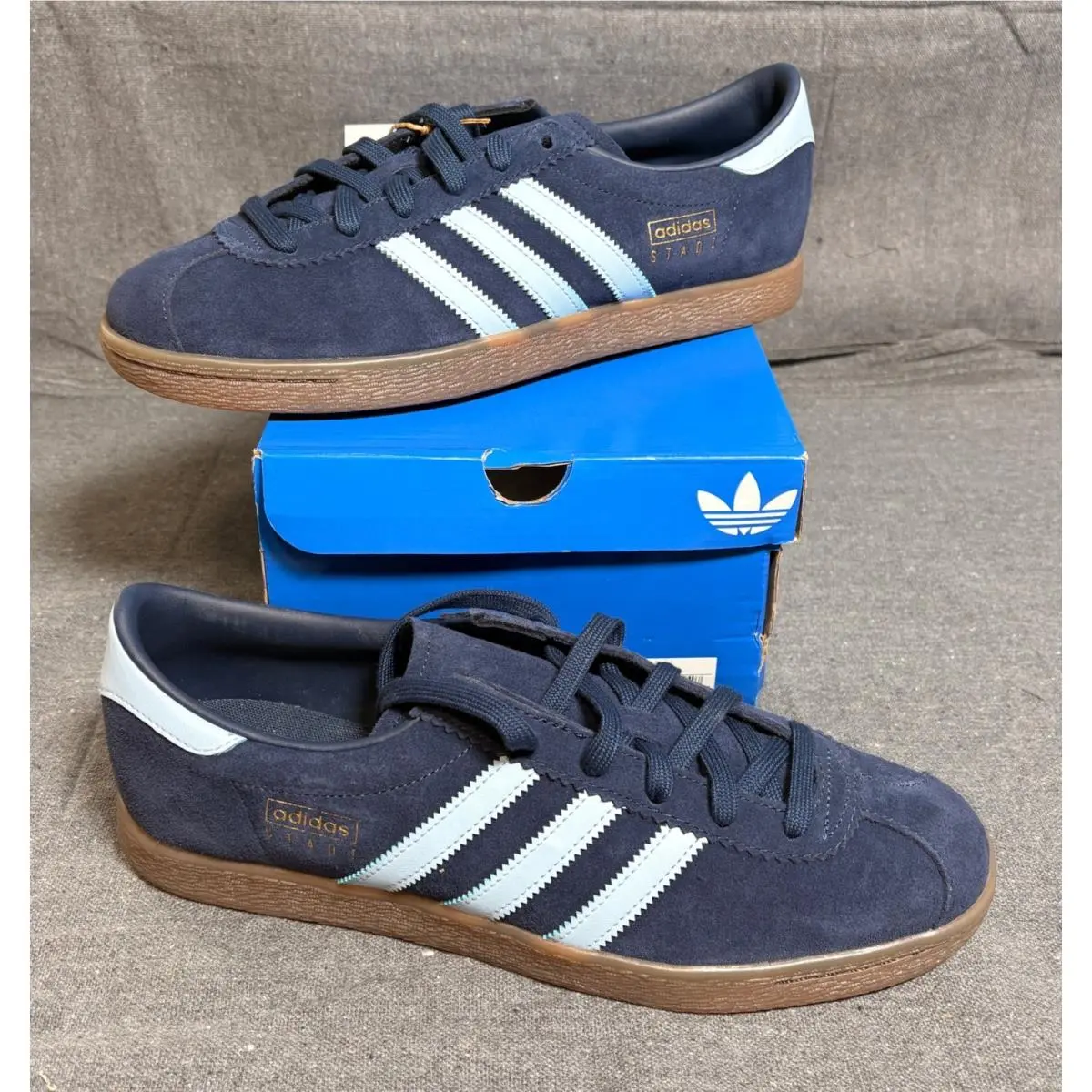 Stadt Night Indigo Sky Blue Suede Gum Sole Sneakers JQ9008 Mens 11 by Adidas