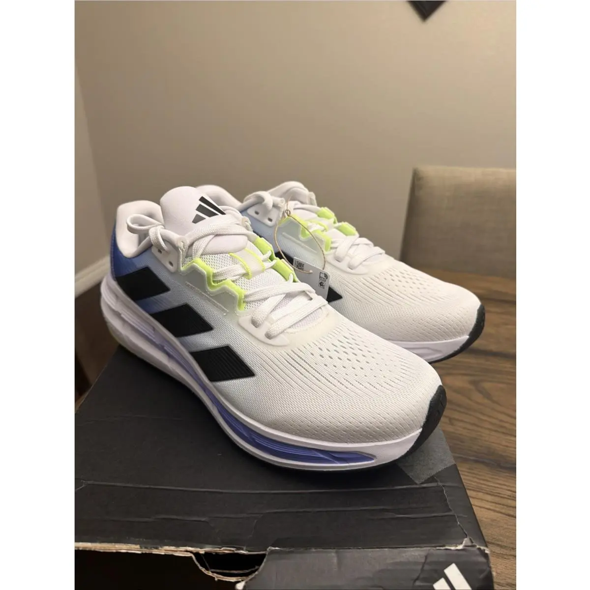 Adidas Questar 3 Running Shoes Size 11 ….R14