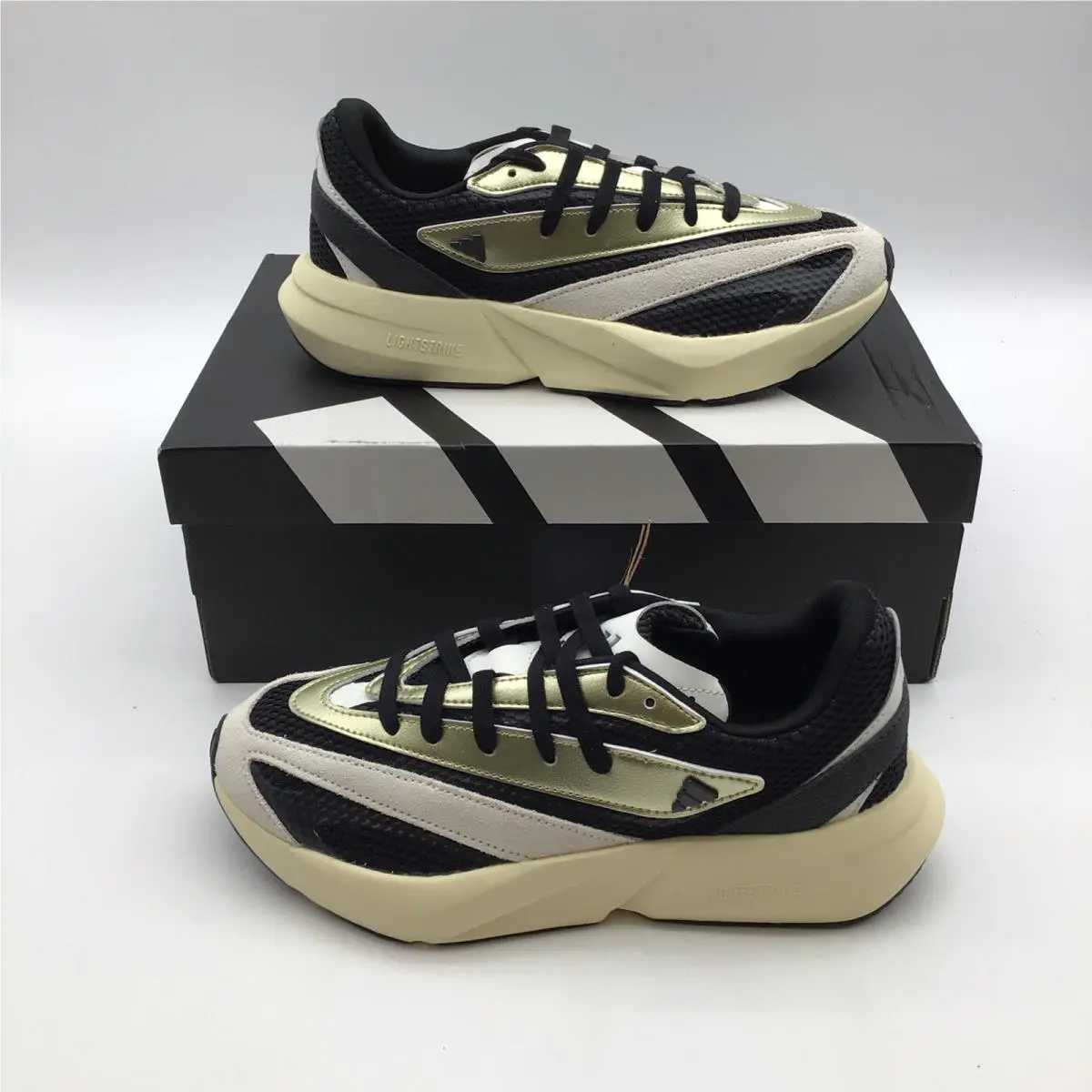 Lightblaze JR7209 Black Gold White Athletic Sneakers Womens Size 7 by Adidas