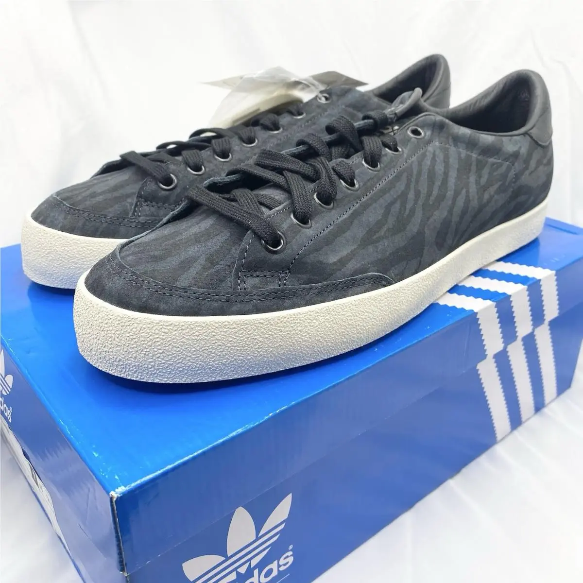 Rod Laver Prez Mens 12.5 Charcoal Gray Originals Low Sneakers Shoes by Adidas