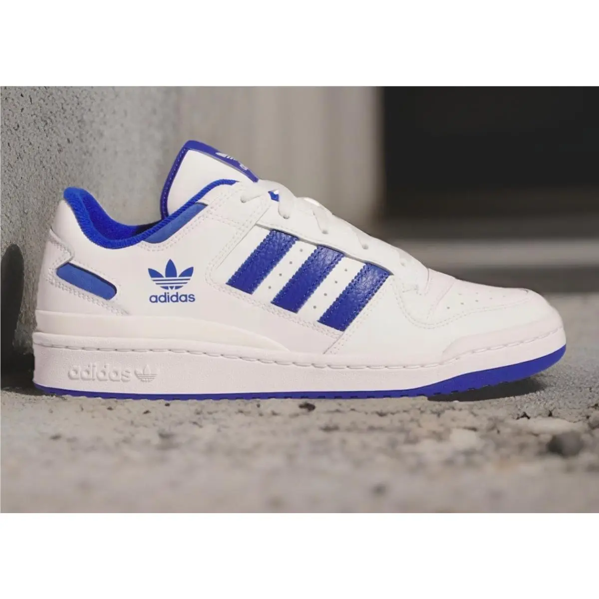 Adidas Originals Forum Low CL in Core White / Royal Blue 6.5 Men’s / 8 Women’s