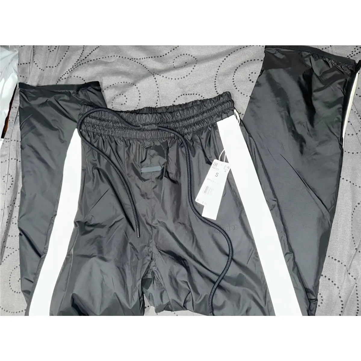 Adidas clothing - BLACK + BEIGE 2